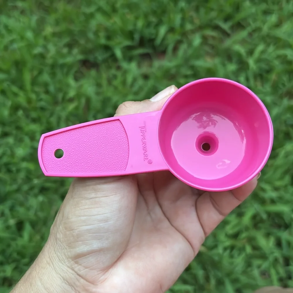 TUPPERWARE LITTLE FUNNEL